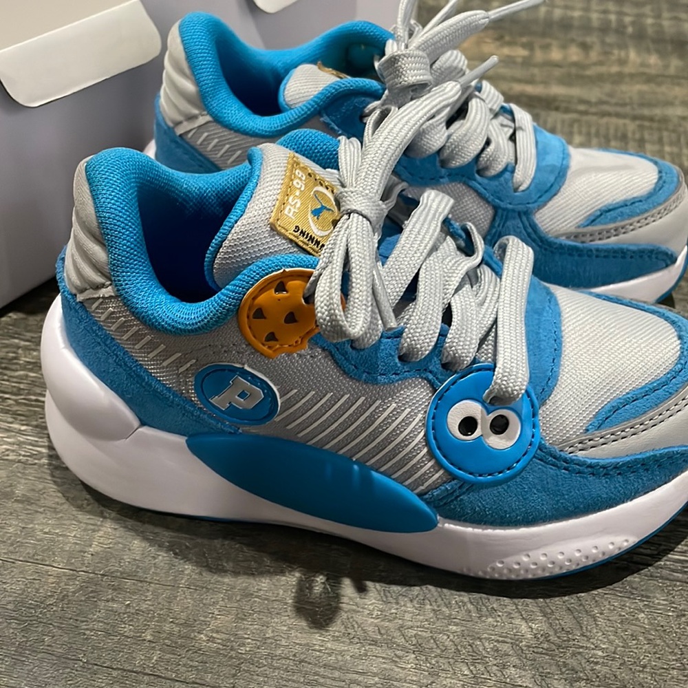 Puma x Sesame Street Cookie Monster colorway size 10.5c